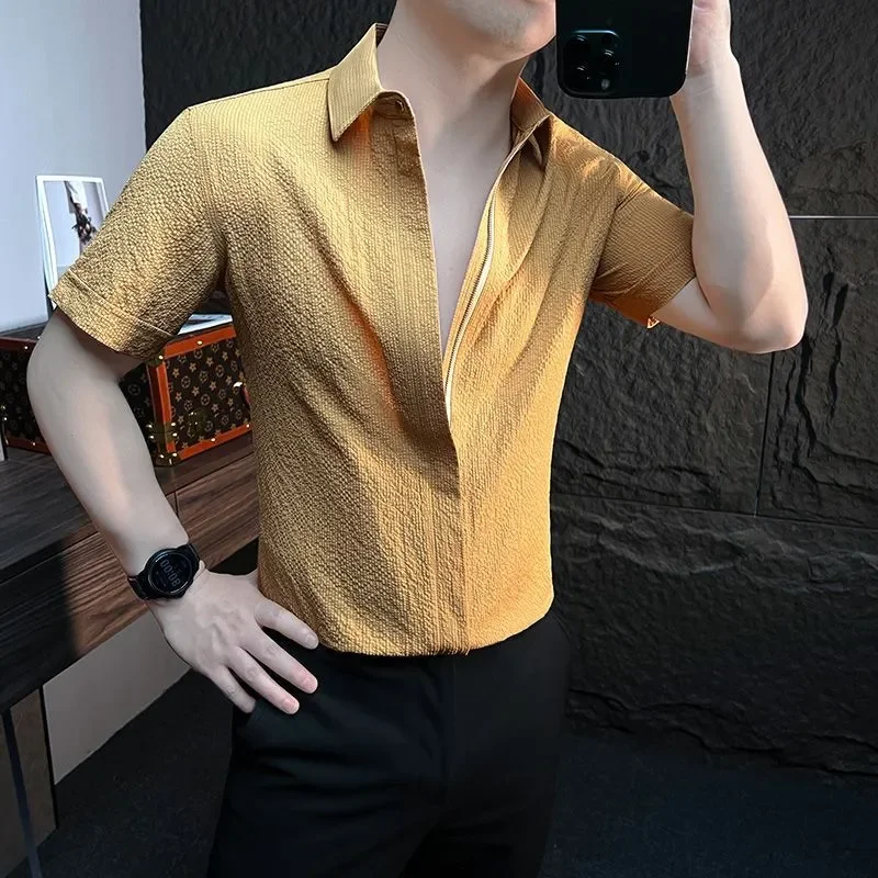 Men's Short Sleeve Solid Color Casual Shirt With Classic Turn Down Collar And Single Breasted Design For Summer Daily Wear
Men's Short Sleeve Solid Color Casual Shirt With Classic Turn Down Collar And Single Breasted Design For Summer Daily Wear