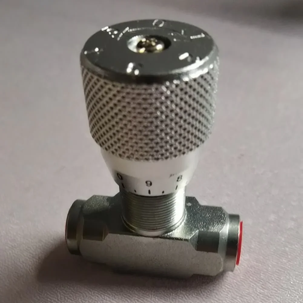 Two Way Hydraulic Flow Control Valve with High Pressure Resistance 5800 PSI 1 4 3 8 Inch NPT Threaded Connections
Two Way Hydraulic Flow Control Valve with High Pressure Resistance 5800 PSI 1 4 3 8 Inch NPT Threaded Connections