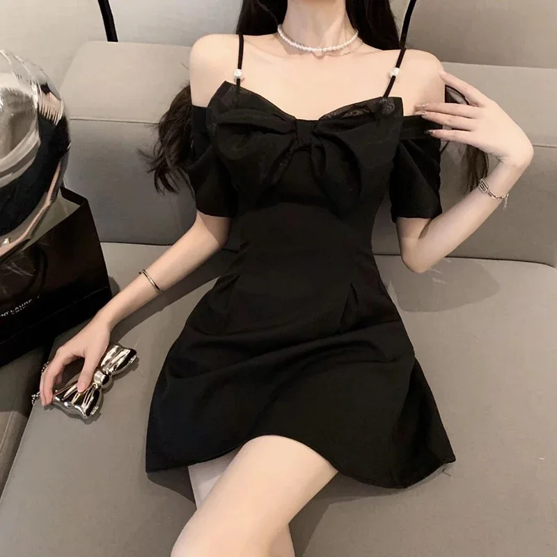 BSDFFO Zoki Bow Sexy Slash Neck Dress Women Summer Korean Elegant White Mini Dress Fashion All Match Party Night Camis Vestidos
BSDFFO Zoki Bow Sexy Slash Neck Dress Women Summer Korean Elegant White Mini Dress Fashion All Match Party Night Camis Vestidos