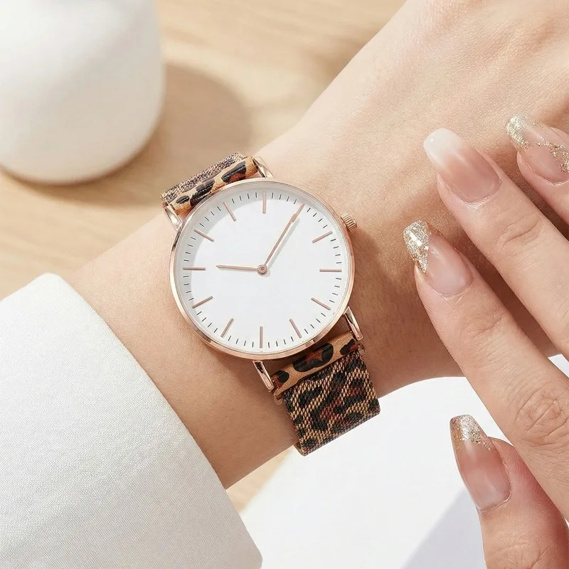 Simple Women's Watches Fashion Leopard Pattern Magnetic Band Alloy Quartz Watches Woman Casual Ladies Watches Relogio Feminino
Simple Women's Watches Fashion Leopard Pattern Magnetic Band Alloy Quartz Watches Woman Casual Ladies Watches Relogio Feminino