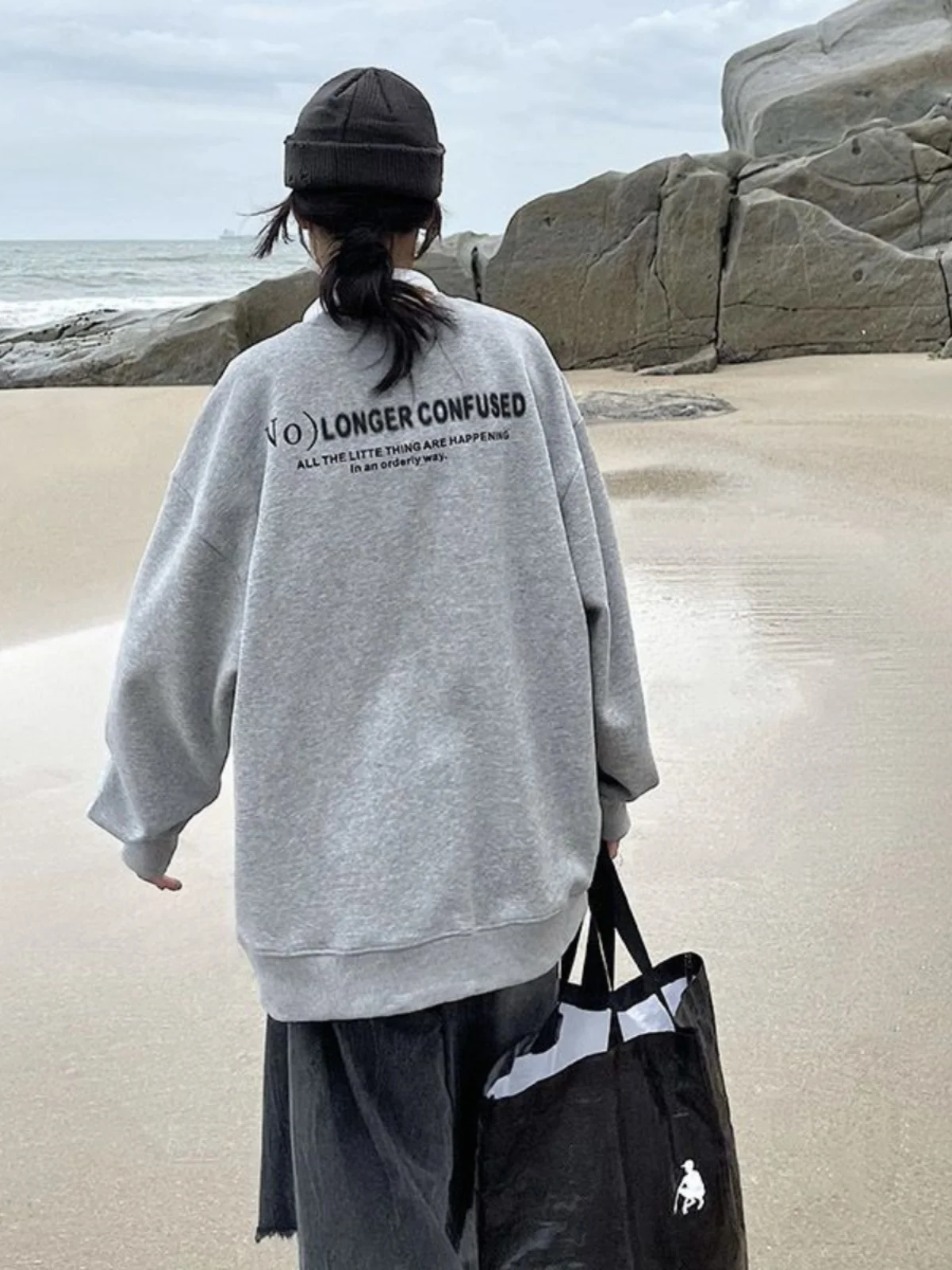 Gray round Neck Oversize Sweatshirt Women's Loose Spring Autumn High Street Style Casual Comfortable Long Sleeve Top Coat
Gray round Neck Oversize Sweatshirt Women's Loose Spring Autumn High Street Style Casual Comfortable Long Sleeve Top Coat