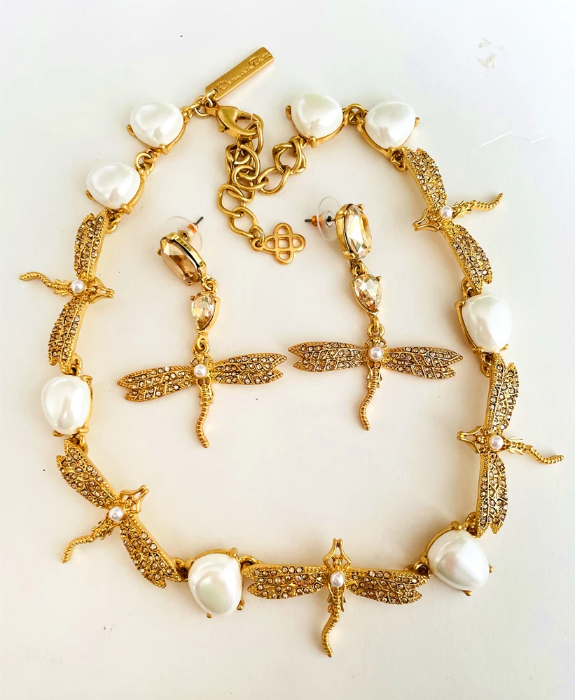 Women Necklace Gold Plated Dragonfly Pendant Choker Neck Vintage Luxury Sign Jewelry Sets Pearls Rhinestone Accessories Gift
Women Necklace Gold Plated Dragonfly Pendant Choker Neck Vintage Luxury Sign Jewelry Sets Pearls Rhinestone Accessories Gift
