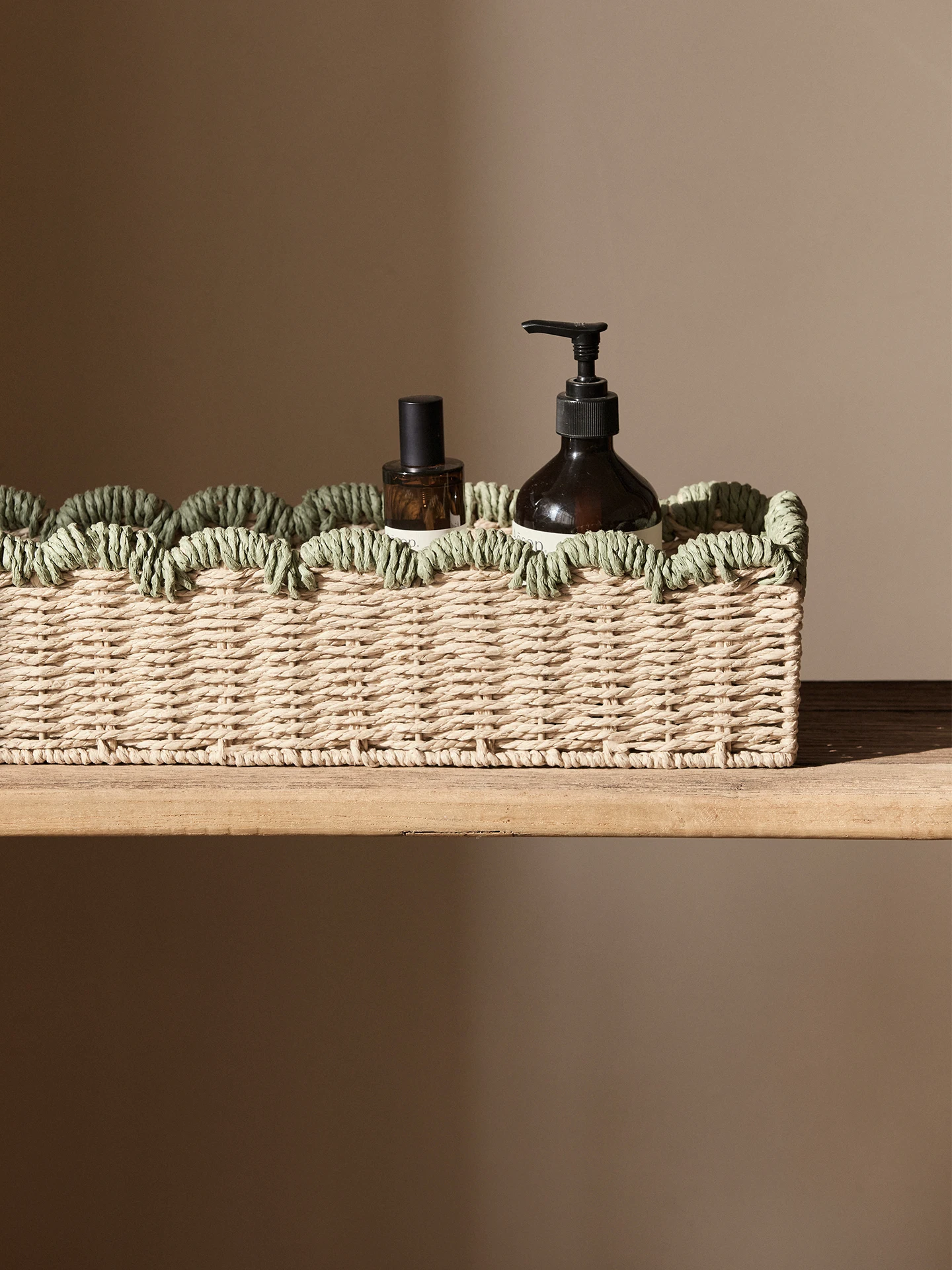 Rectangular Wicker Storage Box Kitchen Bathroom Toy Organizer Desktop Home Use Basket for Snacks And Toys Living Room
Rectangular Wicker Storage Box Kitchen Bathroom Toy Organizer Desktop Home Use Basket for Snacks And Toys Living Room