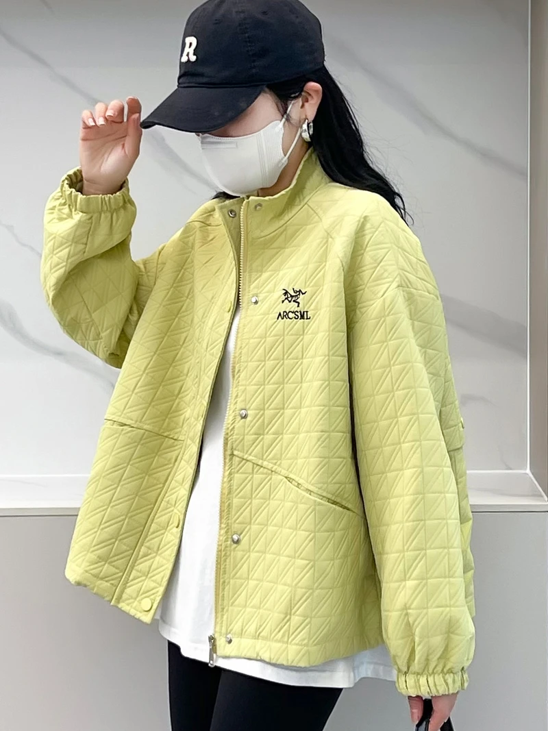 Свободная женская куртка-бомбер большого размера в рабочем стиле, повседневная короткая куртка для весны и осени, новинка, топ малого размера
Свободная женская куртка-бомбер большого размера в рабочем стиле, повседневная короткая куртка для весны и осени, новинка, топ малого размера