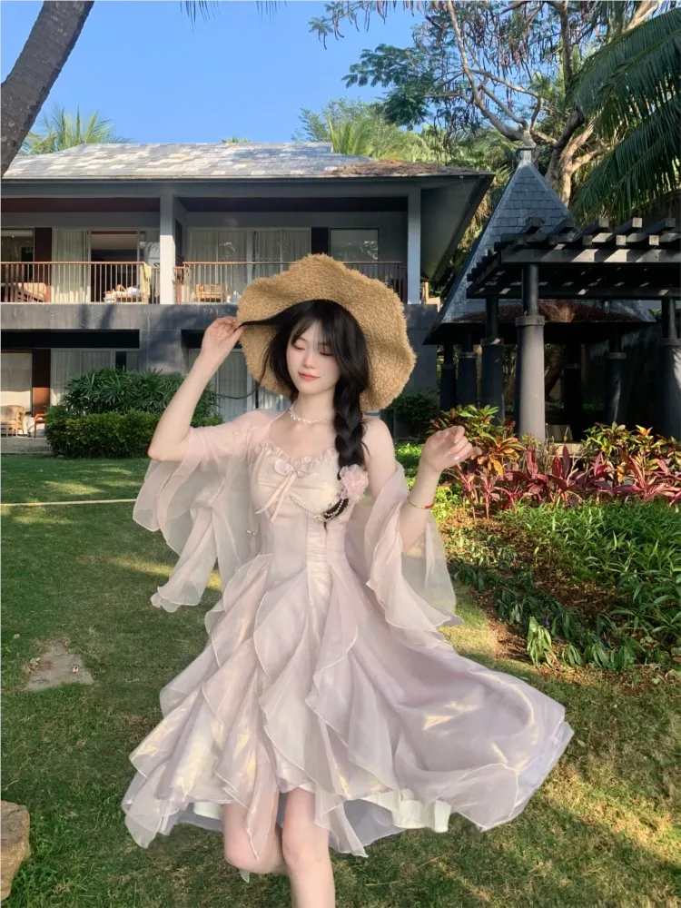 Heavy industry irregular ruffled chiffon gilding pearlescent halter dress
Heavy industry irregular ruffled chiffon gilding pearlescent halter dress