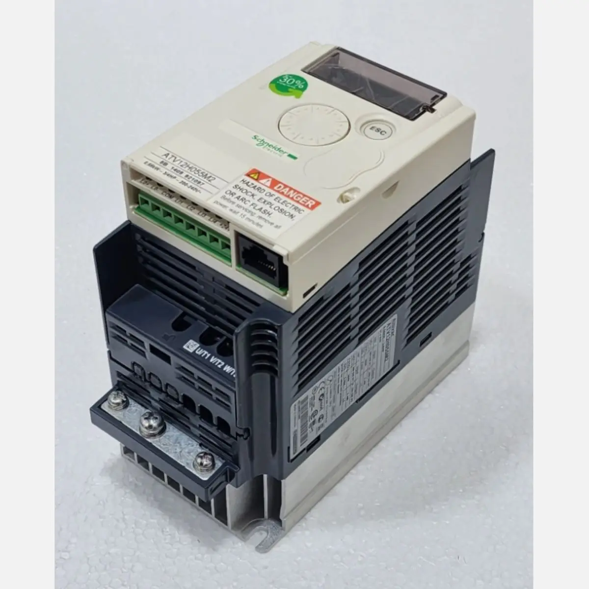 ATV-12H055M2 ATV12H055M2 variable speed drive ATV12 - 0.55kW - 0.75hp - 200..240V - 1ph - with heat
ATV-12H055M2 ATV12H055M2 variable speed drive ATV12 - 0.55kW - 0.75hp - 200..240V - 1ph - with heat