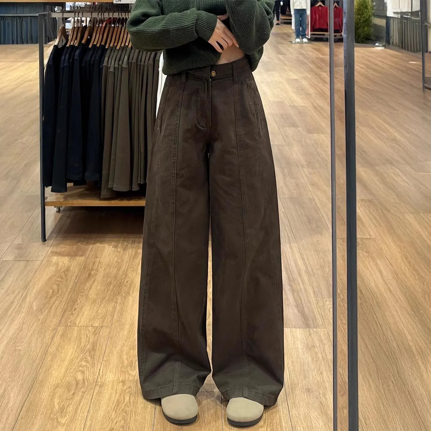 Solid Wide Leg High Waist Loose Fit Straight Cut Jeans Women's Spring Autumn New Style Fashionable Slimming Trousers
Solid Wide Leg High Waist Loose Fit Straight Cut Jeans Women's Spring Autumn New Style Fashionable Slimming Trousers