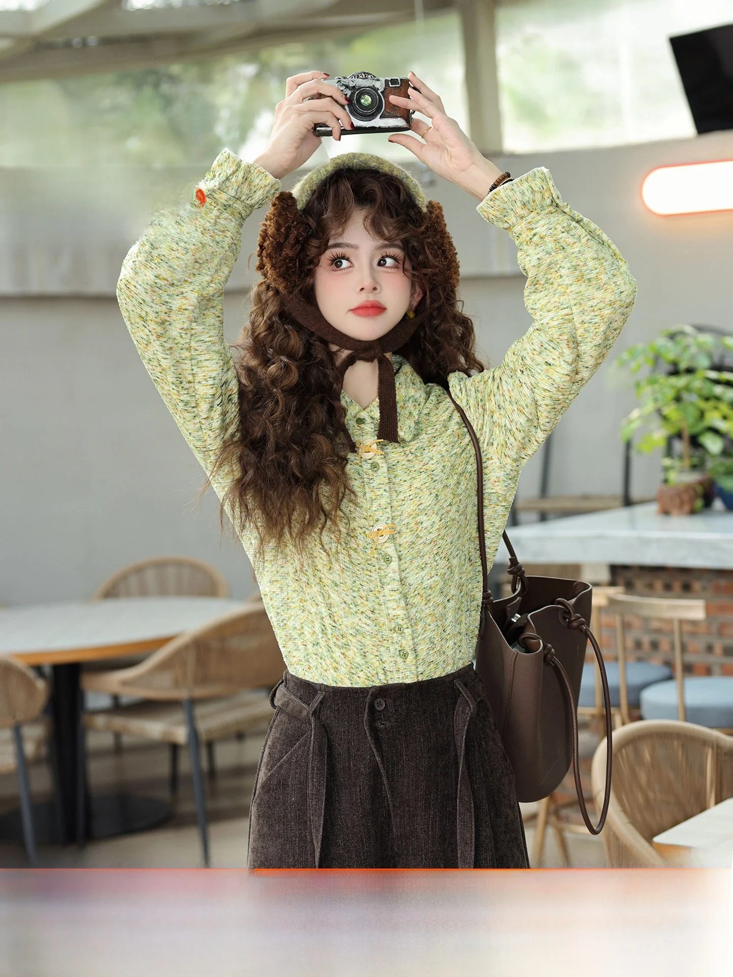 Женская ночная рубашка Chen Jiajie Firefly Night в винтажном стиле, с длинным рукавом, свободного кроя, из смесового хлопка и полиэстера, с цветочным узором, с воротником
Женская ночная рубашка Chen Jiajie Firefly Night в винтажном стиле, с длинным рукавом, свободного кроя, из смесового хлопка и полиэстера, с цветочным узором, с воротником