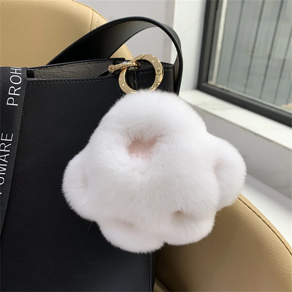 Rabbit Fur Bear Paw Pendant Keychain Pompoms Cute Fluffy Keychain Bag Charm Allory Ring Plush Rabbit Key Ring Couple Pendant
Rabbit Fur Bear Paw Pendant Keychain Pompoms Cute Fluffy Keychain Bag Charm Allory Ring Plush Rabbit Key Ring Couple Pendant