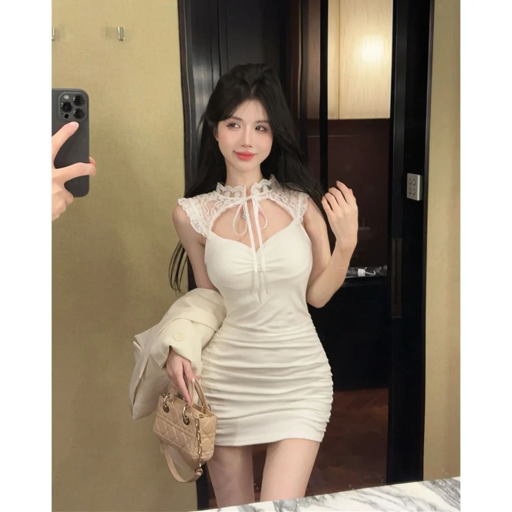 Gagarich 2025 Women Autumn Pure Desire Spicy Girl Sexy Lace Patchwork Tie Sleeveless Tight Fitting Hip Hugging Dresses
Gagarich 2025 Women Autumn Pure Desire Spicy Girl Sexy Lace Patchwork Tie Sleeveless Tight Fitting Hip Hugging Dresses
