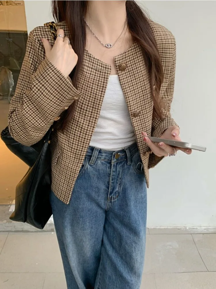 Women's Spring Autumn Houndstooth Short Blazer Coat Jacket Round Collar Single Breasted Outerwears Female Tops 2025
Women's Spring Autumn Houndstooth Short Blazer Coat Jacket Round Collar Single Breasted Outerwears Female Tops 2025