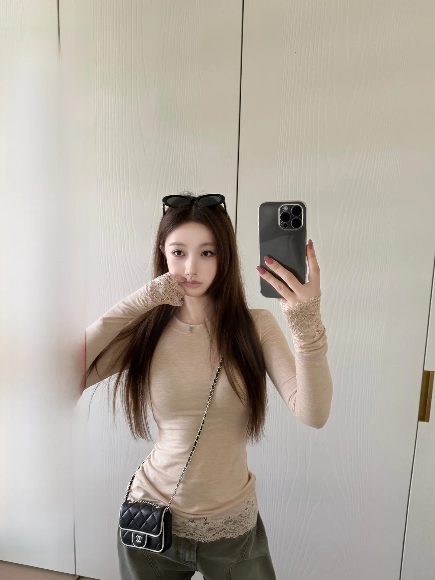 Chestnut Cocoa Cloud Sensation Cream T Miu Lace Splice Long Sleeve Loose Slimming Women's T-shirt Elegant Style Universal Fit
Chestnut Cocoa Cloud Sensation Cream T Miu Lace Splice Long Sleeve Loose Slimming Women's T-shirt Elegant Style Universal Fit