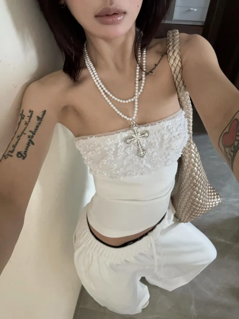 Kimotimo White Sequins Spliced Strapless Tops Women Sexy Off Shoulder Slim Fit Waist Tanks 2025 Summer Y2k Aesthetic Short Vest
Kimotimo White Sequins Spliced Strapless Tops Women Sexy Off Shoulder Slim Fit Waist Tanks 2025 Summer Y2k Aesthetic Short Vest