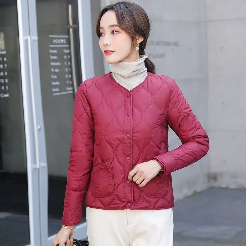 2023 New Light White Duck Down Down Jacket Liner Women Short Skin-friendly Soft Fashion Warm Autumn and Winter Coat
2023 New Light White Duck Down Down Jacket Liner Women Short Skin-friendly Soft Fashion Warm Autumn and Winter Coat