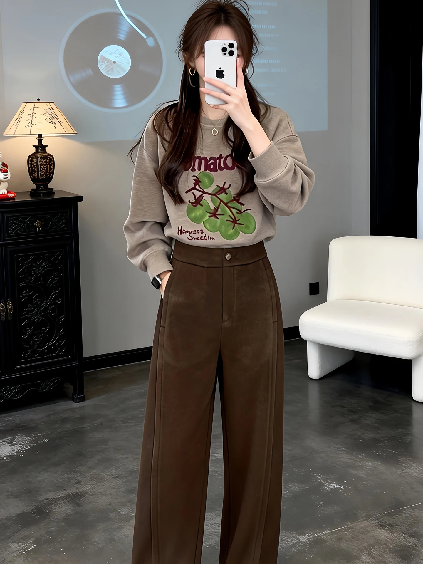 Retro Sporty Women's Fashion Loose Short Sweatshirt And Casual Pants Two-Piece Set Spring Autumn New Style Comfortable Outfit
Retro Sporty Women's Fashion Loose Short Sweatshirt And Casual Pants Two-Piece Set Spring Autumn New Style Comfortable Outfit