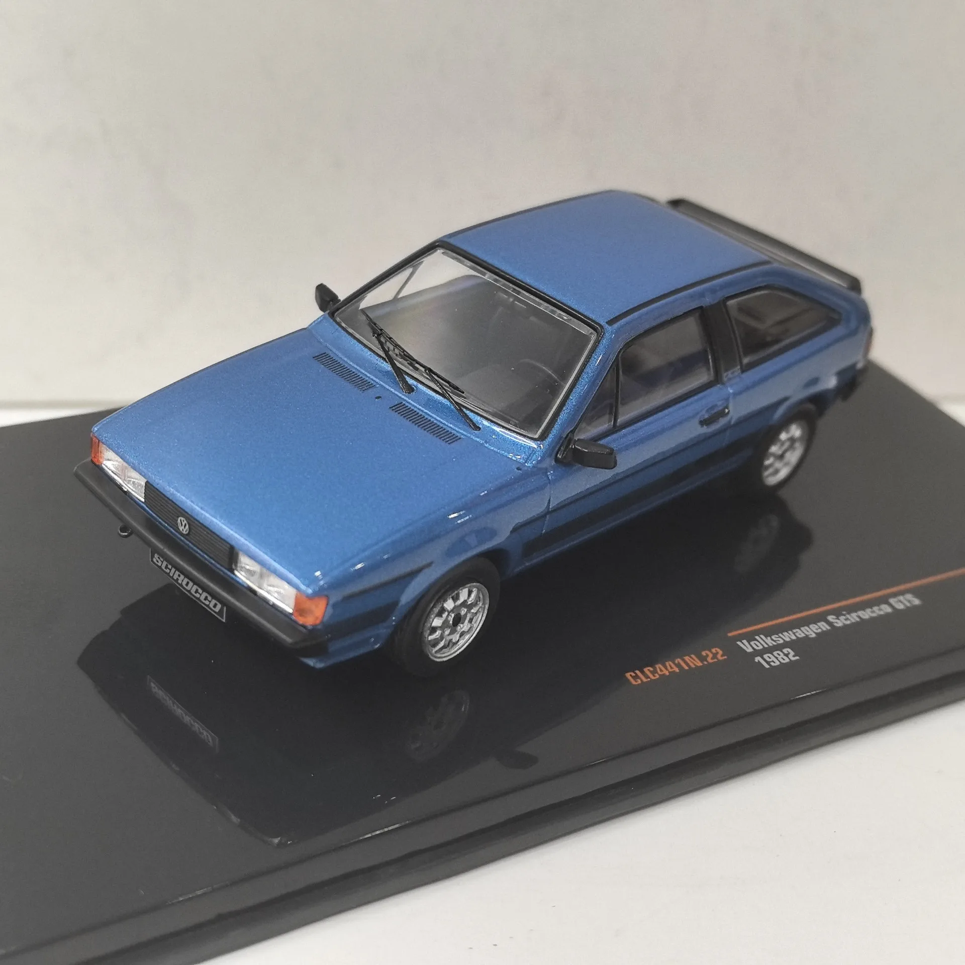 Литой под давлением IXO масштаб 1/34, VW Scirocco GTS 1982, модель автомобиля из сплава, Коллекционная игрушка, подарок, сувенир, украшение для дисплея
Литой под давлением IXO масштаб 1/34, VW Scirocco GTS 1982, модель автомобиля из сплава, Коллекционная игрушка, подарок, сувенир, украшение для дисплея