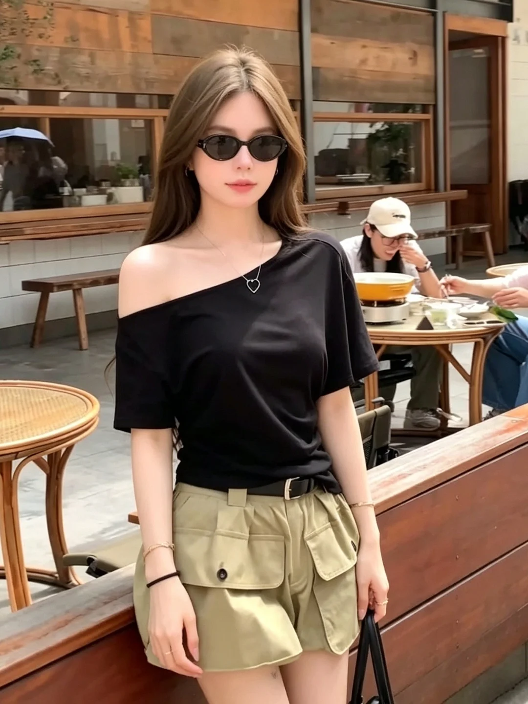 Black Off-Shoulder Short-Sleeve T-Shirt Women's Summer Fashion Set with High-Waist Skirt Two-Piece Suit Casual Wear
Black Off-Shoulder Short-Sleeve T-Shirt Women's Summer Fashion Set with High-Waist Skirt Two-Piece Suit Casual Wear