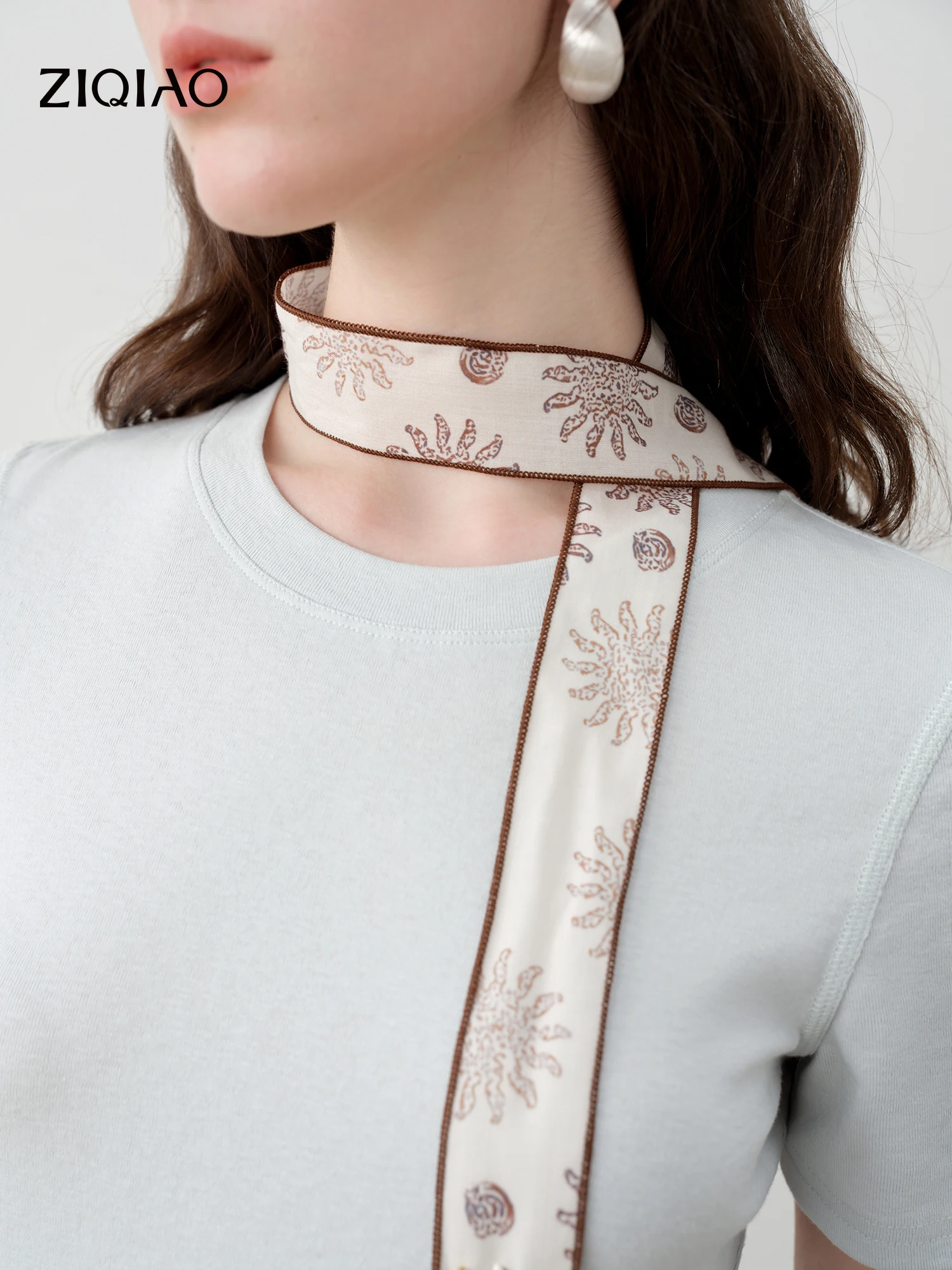 ZIQIAO Pearlescent Camel-colored Printed Beaded Ribbon for Women New Arrival for Summer 2026
ZIQIAO Pearlescent Camel-colored Printed Beaded Ribbon for Women New Arrival for Summer 2026