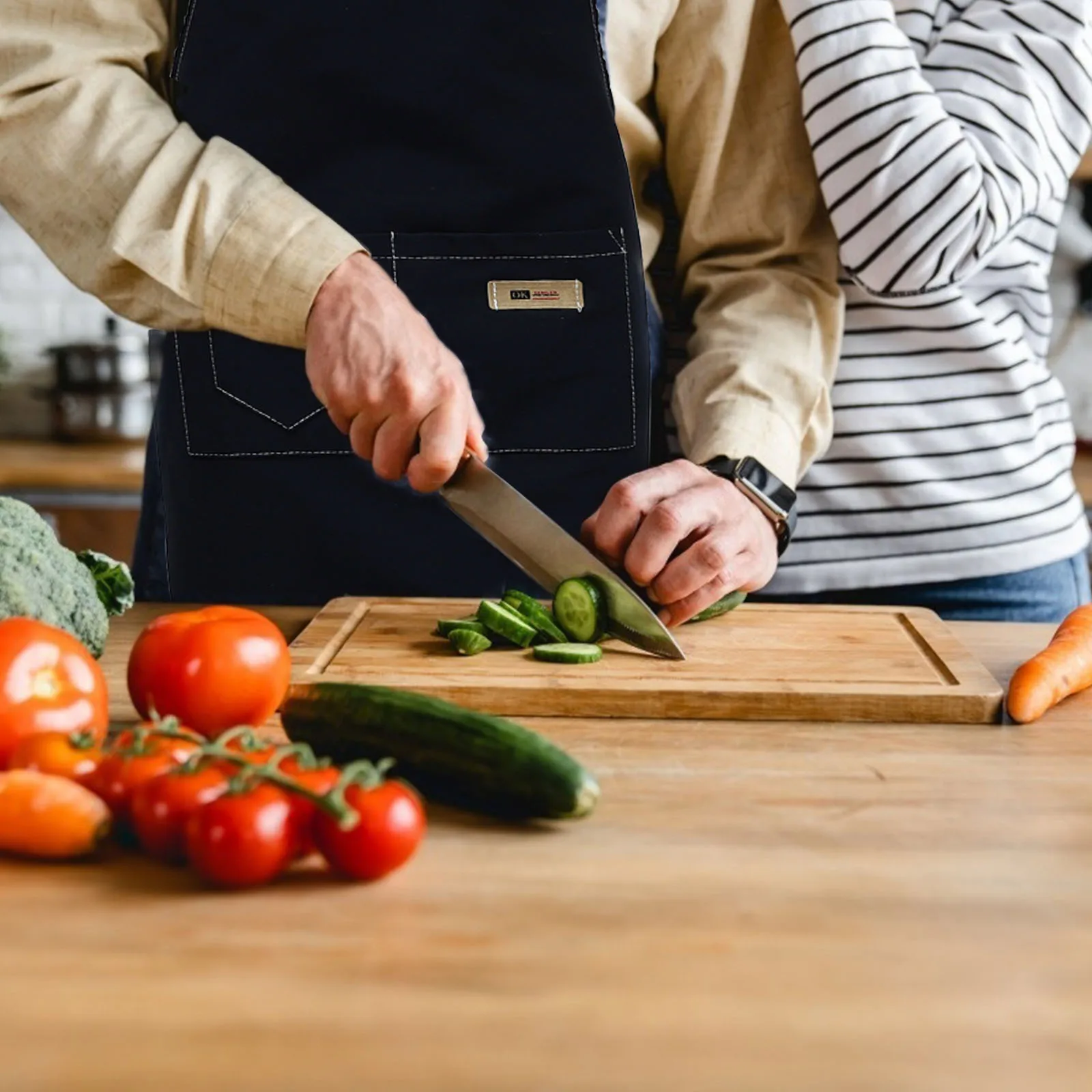 Oil-Proof Kitchen Apron Cotton Sleeveless Apron Foldable Easy Wear for Cooking Serving Waiter Waitress
Oil-Proof Kitchen Apron Cotton Sleeveless Apron Foldable Easy Wear for Cooking Serving Waiter Waitress