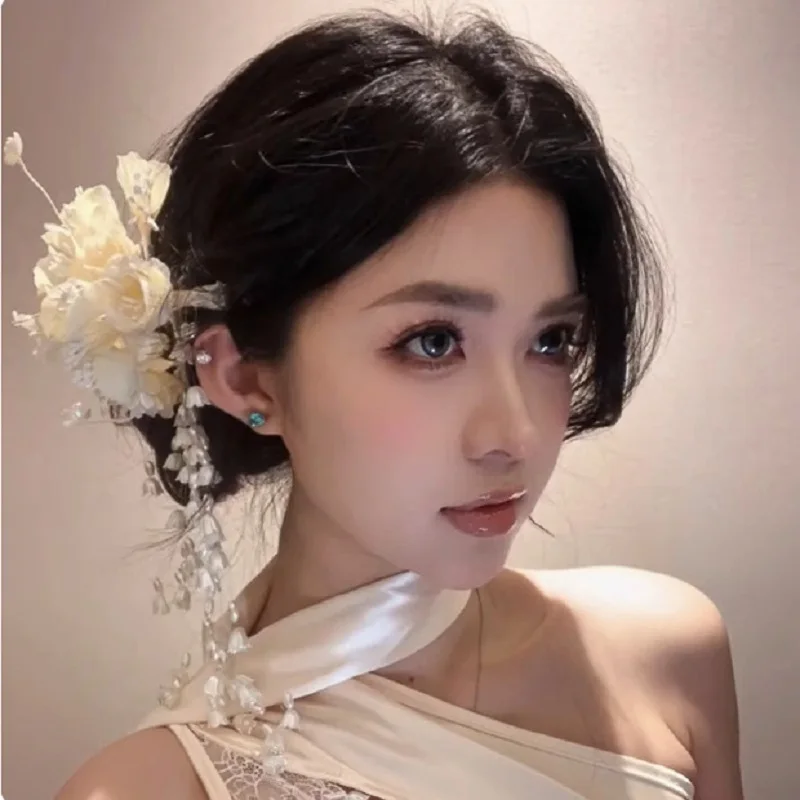 Женская заколка для волос с цветами, украшение для волос в виде лилии поля
Женская заколка для волос с цветами, украшение для волос в виде лилии поля