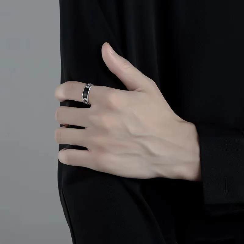 Retro dragon pattern ring, men's trendy personality, open mouth ring, fashionable and simple ethnic style, black men's style
Retro dragon pattern ring, men's trendy personality, open mouth ring, fashionable and simple ethnic style, black men's style