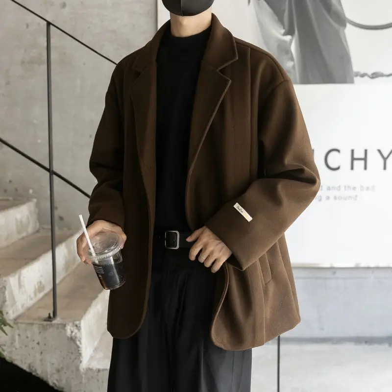 Пальто из шерстяной смеси с золотыми пуговицами для мужчин: для стройплощадки, работы, карьеры, промышленности, технических и функциональных задач
Пальто из шерстяной смеси с золотыми пуговицами для мужчин: для стройплощадки, работы, карьеры, промышленности, технических и функциональных задач