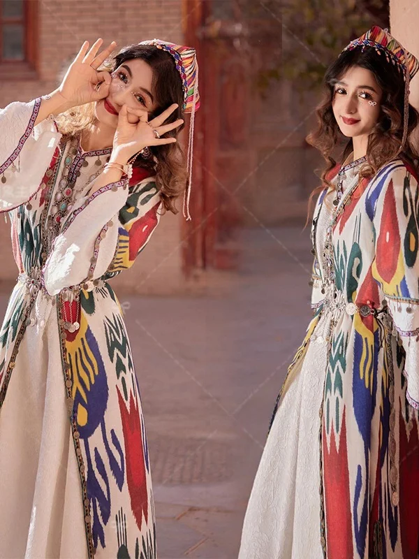 New Xinjiang Ethnic Princess Costume Photography Travel Photography Teenage Girl Traditional Uygur Dancewear Fashionable Ladi...
New Xinjiang Ethnic Princess Costume Photography Travel Photography Teenage Girl Traditional Uygur Dancewear Fashionable Ladi...