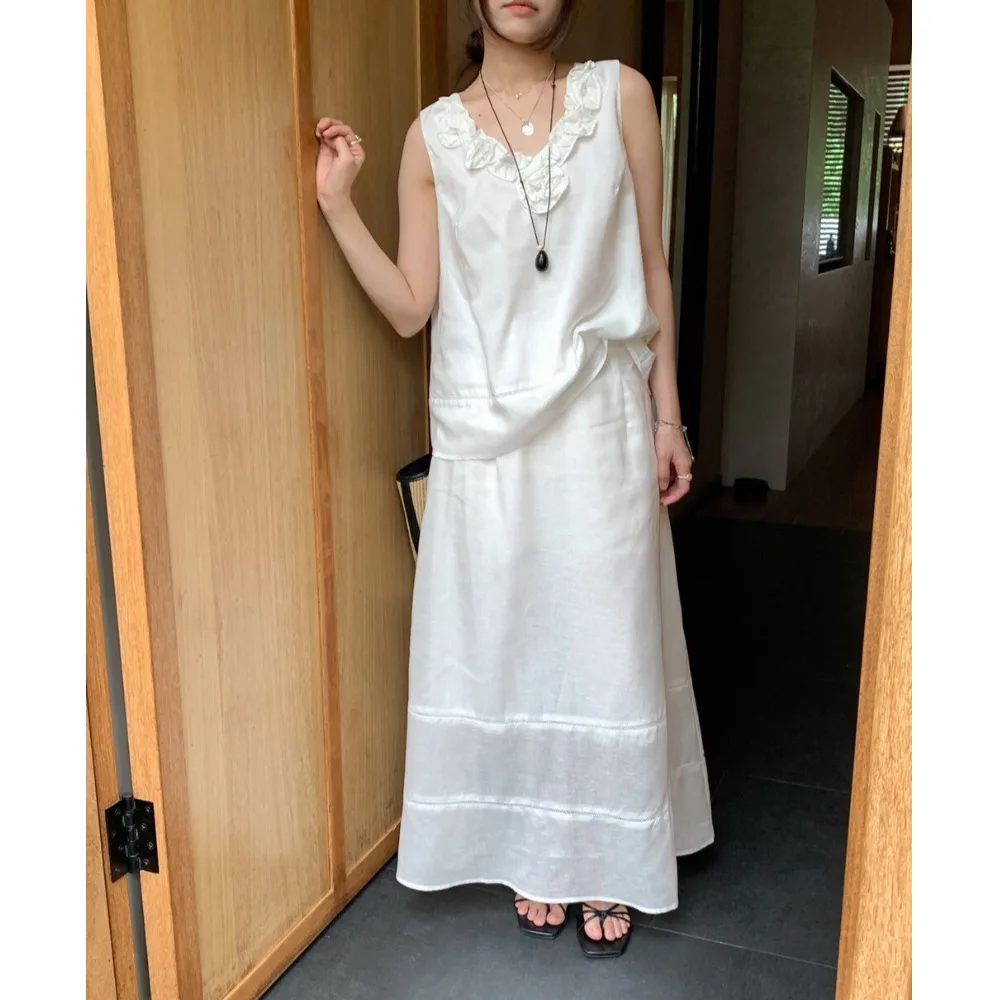 High Waist A-Line Skirt Set Dongda Gate Women's Fashion Straight V-Neck 3D Flower Print Sleeveless Vest Top Korean Style
High Waist A-Line Skirt Set Dongda Gate Women's Fashion Straight V-Neck 3D Flower Print Sleeveless Vest Top Korean Style