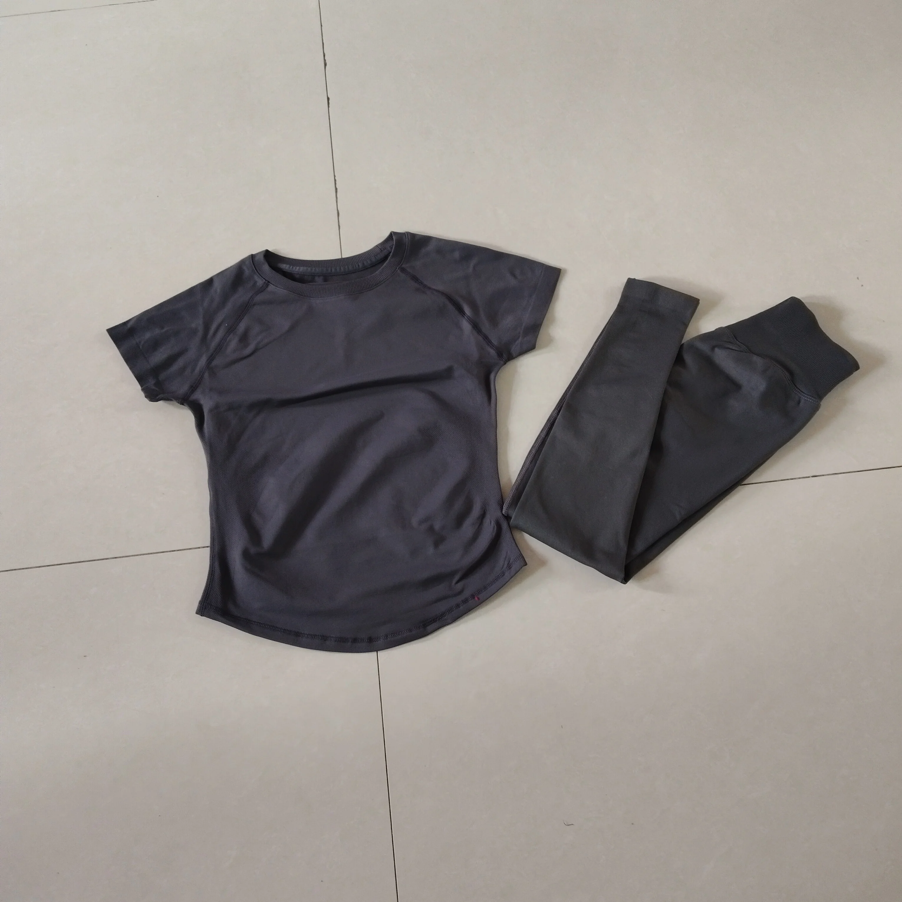 DFVYRA 2PcS Outdoor Sports Short-sleeved Elastic Moisture-wicking Tight Seamless Sports Tights Yoga Suit
DFVYRA 2PcS Outdoor Sports Short-sleeved Elastic Moisture-wicking Tight Seamless Sports Tights Yoga Suit