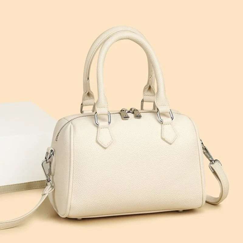 Elegant-polished 2025 New Ladies Luxury Brand Leather Tote Bag Famous Designer Casual Popular Elegant High-Quality
Elegant-polished 2025 New Ladies Luxury Brand Leather Tote Bag Famous Designer Casual Popular Elegant High-Quality