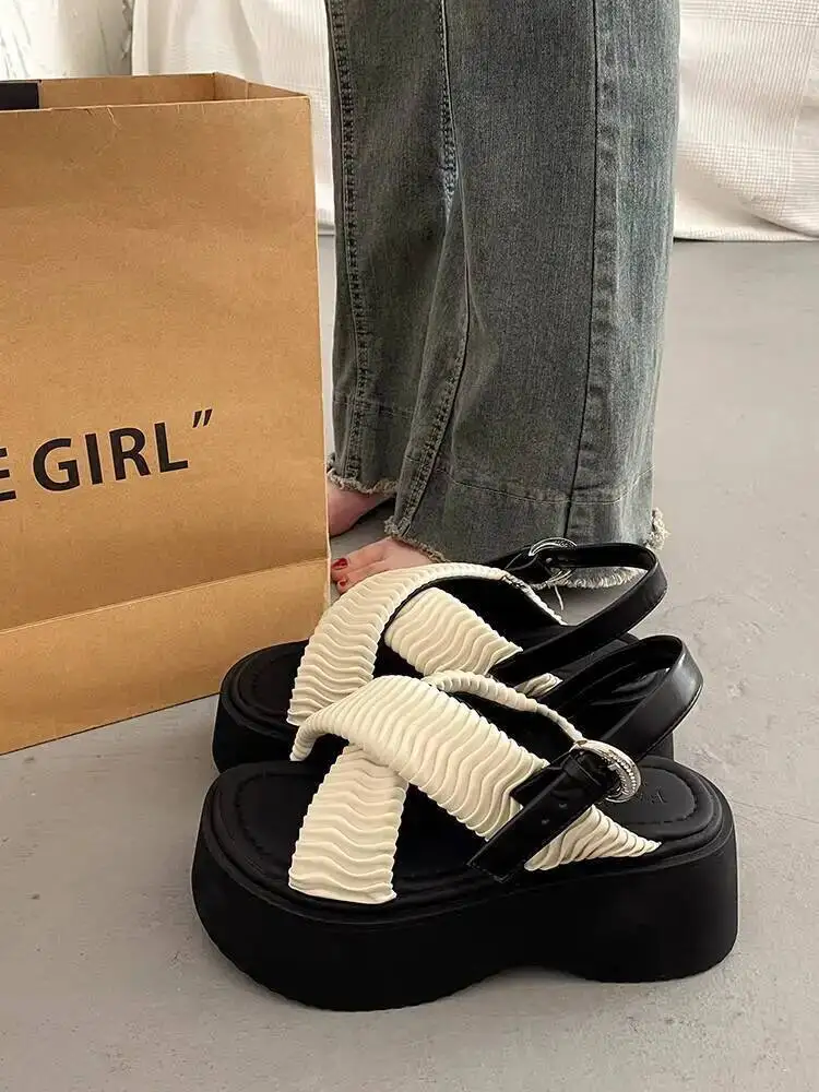 2025 Summer New Women's Thick Sole Platform Wedge Slippers Roman Shoes High End For Outdoor Wear Sandals Women
2025 Summer New Women's Thick Sole Platform Wedge Slippers Roman Shoes High End For Outdoor Wear Sandals Women