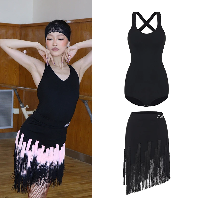 2026 New Latin Dance Performance Clothing For Women Sexy Backless Bodysuit Gradient Tassel Skirts Suit Samba Latin Wear DQS23264
2026 New Latin Dance Performance Clothing For Women Sexy Backless Bodysuit Gradient Tassel Skirts Suit Samba Latin Wear DQS23264
