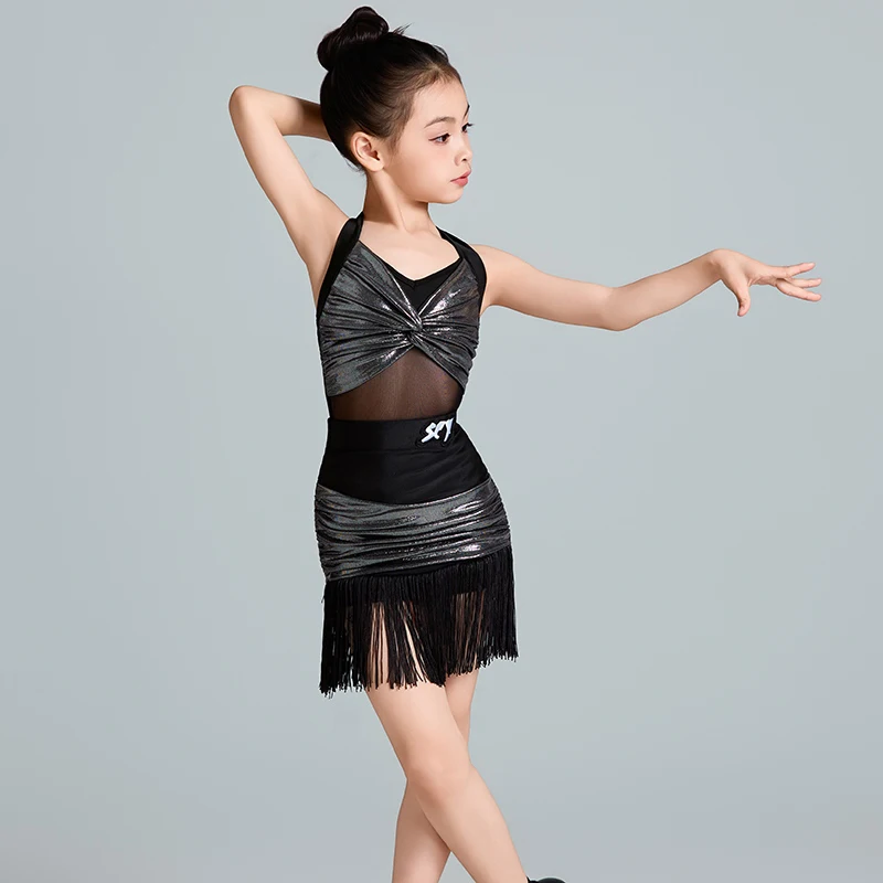 Черный костюм для латинских танцев с бахромой для девочек-конкурсниц, летняя танцевальная одежда для выступлений, детский сценический наряд для румбы-ча-ча
Черный костюм для латинских танцев с бахромой для девочек-конкурсниц, летняя танцевальная одежда для выступлений, детский сценический наряд для румбы-ча-ча