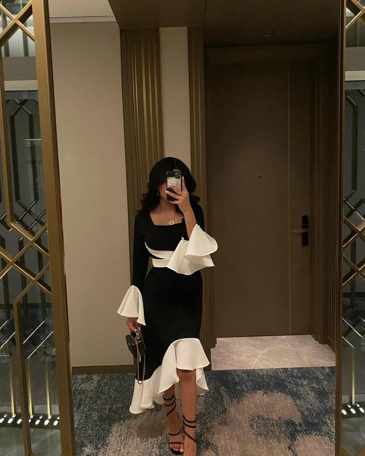 Customized Classic Jersey Evening Dress Simple Square Collar Long Sleeves Celebrity Gowns Asymmetrical Tea Length Party Dresses
Customized Classic Jersey Evening Dress Simple Square Collar Long Sleeves Celebrity Gowns Asymmetrical Tea Length Party Dresses
