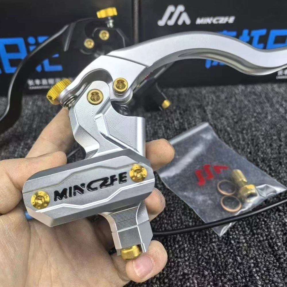 Motorcycle 22mm CNC Brake Pump Clutch Lever Master Cylinder Hydraulic Pump Tank For Honda Yamaha Kawasaki Suzuki Ducati Surron
Motorcycle 22mm CNC Brake Pump Clutch Lever Master Cylinder Hydraulic Pump Tank For Honda Yamaha Kawasaki Suzuki Ducati Surron
