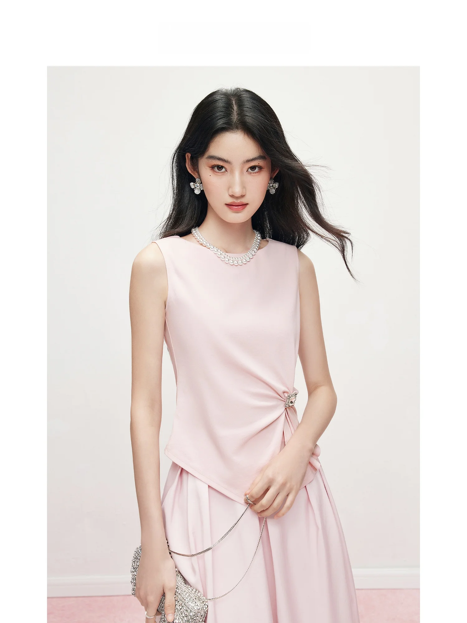 MandyZhang Pink Design Sense 3D Twist Modal Sleeveless Top Women Summer Diamond Buckle Elegant Style Universal Fit Waist-Cinc...
MandyZhang Pink Design Sense 3D Twist Modal Sleeveless Top Women Summer Diamond Buckle Elegant Style Universal Fit Waist-Cinc...