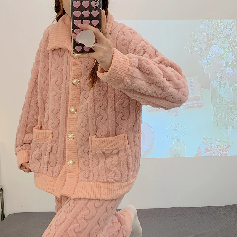 Pit Stripe Autumn and Winter Solid Color Pajamas Women's Thick and Warm Coral Fleece Cardigan Front Button Flannel Home Fur
Pit Stripe Autumn and Winter Solid Color Pajamas Women's Thick and Warm Coral Fleece Cardigan Front Button Flannel Home Fur