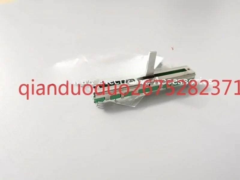 Suitable for Pioneer DDJRB controller DDJSB SB2 SB3 WEGO3 disc speed control push rod DCV1034
Suitable for Pioneer DDJRB controller DDJSB SB2 SB3 WEGO3 disc speed control push rod DCV1034