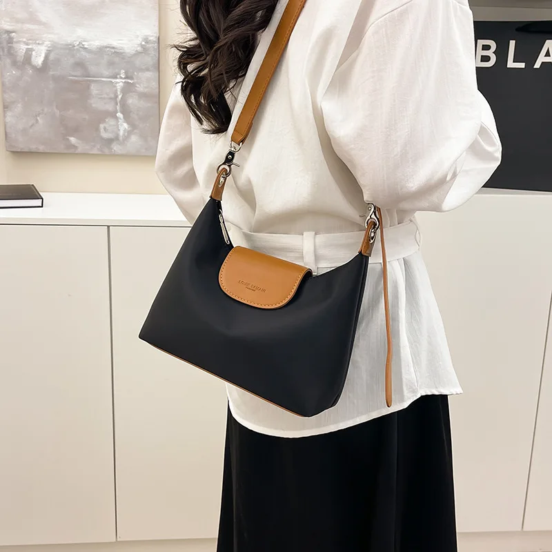 2025 Summer New Korean Style High-Quality Women's Shoulder Bag, Large Capacity Casual Crossbody Bag, Perfect for Work & Travel
2025 Summer New Korean Style High-Quality Women's Shoulder Bag, Large Capacity Casual Crossbody Bag, Perfect for Work & Travel