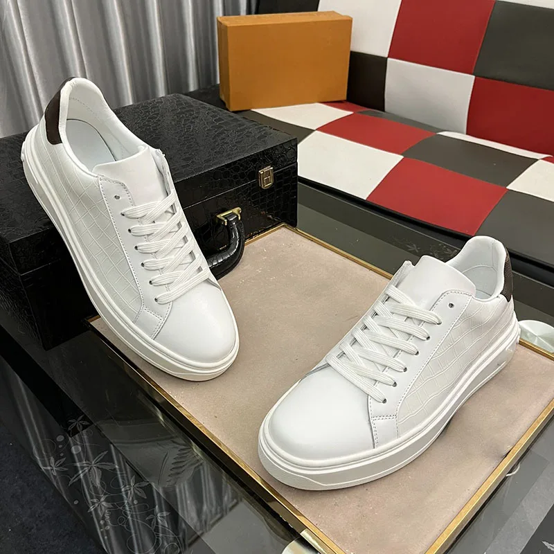 High Quality Casual Sneakers Women Lace-up Round Toe Running Shoes Woman Comfort Patchwork Flat Shoes Unisex Sneakers Men
High Quality Casual Sneakers Women Lace-up Round Toe Running Shoes Woman Comfort Patchwork Flat Shoes Unisex Sneakers Men