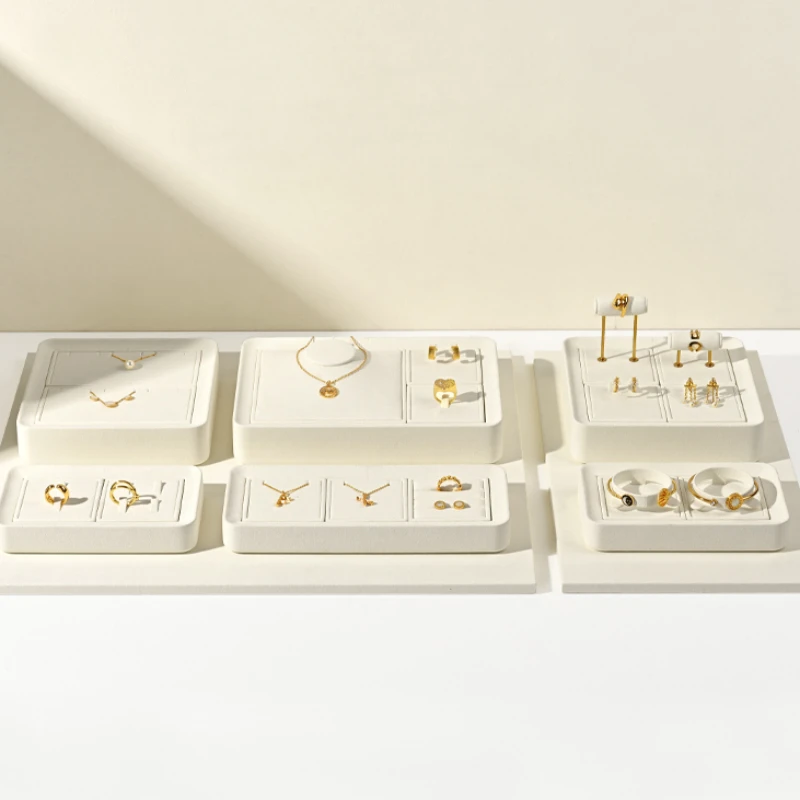 White microfiber jewelry display props, high-end bracelets, necklaces, earrings, ring counters, jewelry display racks
White microfiber jewelry display props, high-end bracelets, necklaces, earrings, ring counters, jewelry display racks