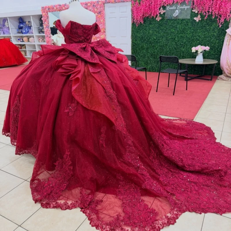 Red Shiny Ball Gown Quinceanera Dresses Applique Lace Beading Crystal Bow Tiered Tull Corset Off The Shoulder Sweet 16 Dress
Red Shiny Ball Gown Quinceanera Dresses Applique Lace Beading Crystal Bow Tiered Tull Corset Off The Shoulder Sweet 16 Dress