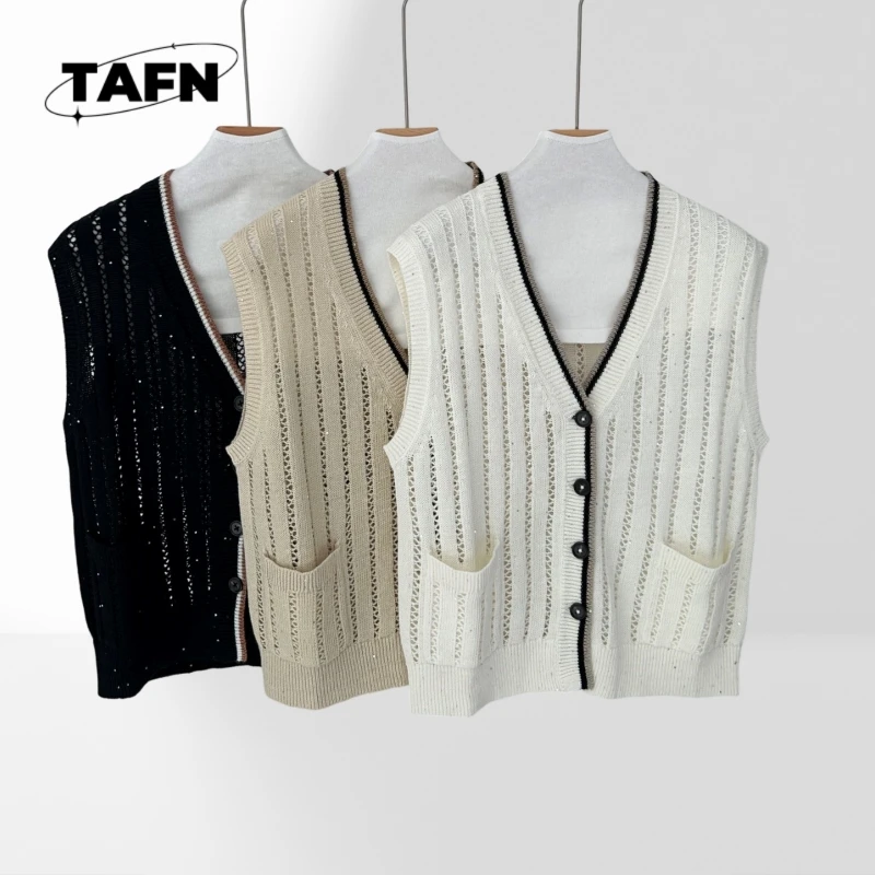 Linen Vest Is Comfortable, Beautiful and Simple Trendy Sleeveless Winter Jacket for Women in Fashionable Colors AE914
Linen Vest Is Comfortable, Beautiful and Simple Trendy Sleeveless Winter Jacket for Women in Fashionable Colors AE914