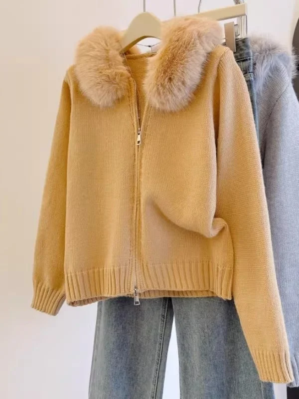Yellow Mink Collar Hooded Knitted Sweater Coat Women's Shoulder Length Double Zipper Loose Fit Winter Outerwear Cardigan
Yellow Mink Collar Hooded Knitted Sweater Coat Women's Shoulder Length Double Zipper Loose Fit Winter Outerwear Cardigan