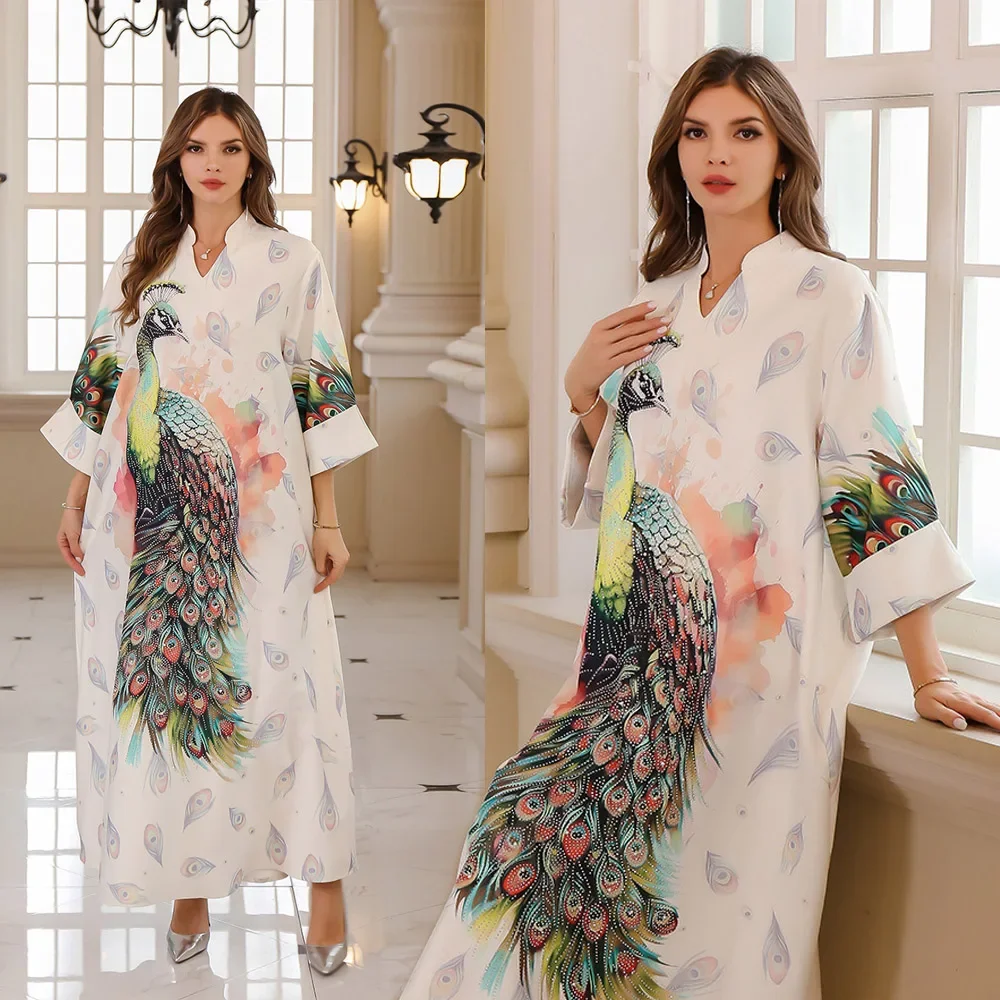 Peacock Print Abaya Muslim Women Vintage Diamonds Dress Loose Jalabiya Stand V-neck Long Robe Folding Sleeve Gown Islamic Kaftan
Peacock Print Abaya Muslim Women Vintage Diamonds Dress Loose Jalabiya Stand V-neck Long Robe Folding Sleeve Gown Islamic Kaftan