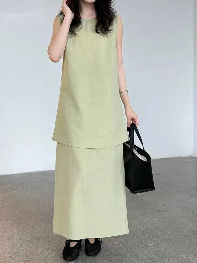 Green Tank Top Half-body Skirt Two Pieces Suit New Round Neck Sleeveless Women Fashion Tide Spring Autumn
Green Tank Top Half-body Skirt Two Pieces Suit New Round Neck Sleeveless Women Fashion Tide Spring Autumn