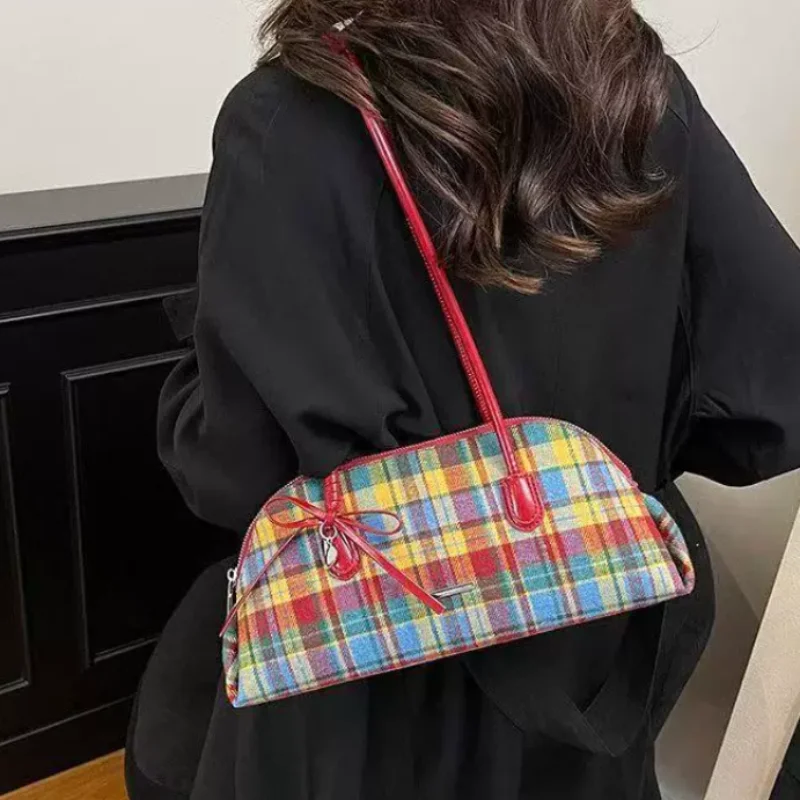 Retro Plaid Shoulder Bag With Bow Detail Vintage Grid Handbag Casual Tote Bag For Women Fashion Underarm Purse For Daily Use
Retro Plaid Shoulder Bag With Bow Detail Vintage Grid Handbag Casual Tote Bag For Women Fashion Underarm Purse For Daily Use