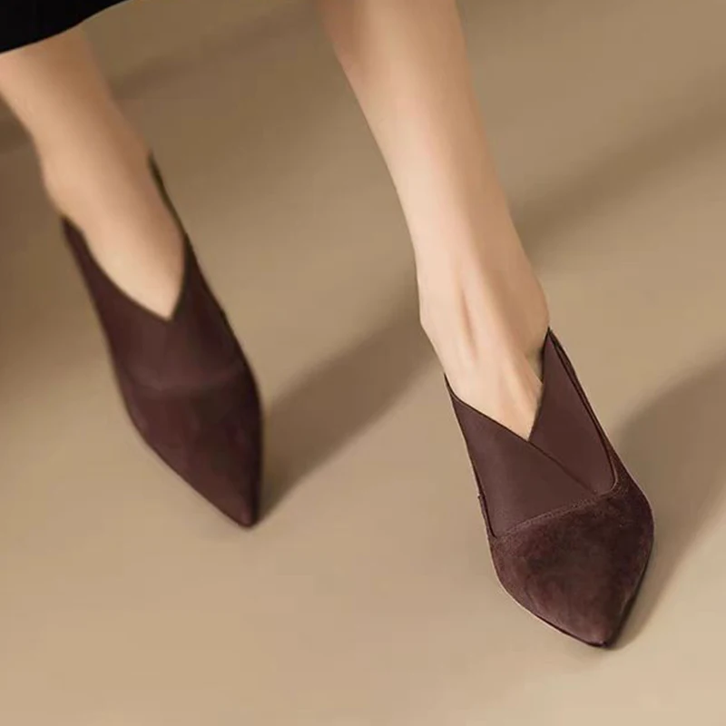 Women High Heels Pointed Toe Boots 2025 Trend Winter New Designer Suede Shoes Sexy Stilettos Pumps Chelsea Boots Zapatos Mujer
Women High Heels Pointed Toe Boots 2025 Trend Winter New Designer Suede Shoes Sexy Stilettos Pumps Chelsea Boots Zapatos Mujer