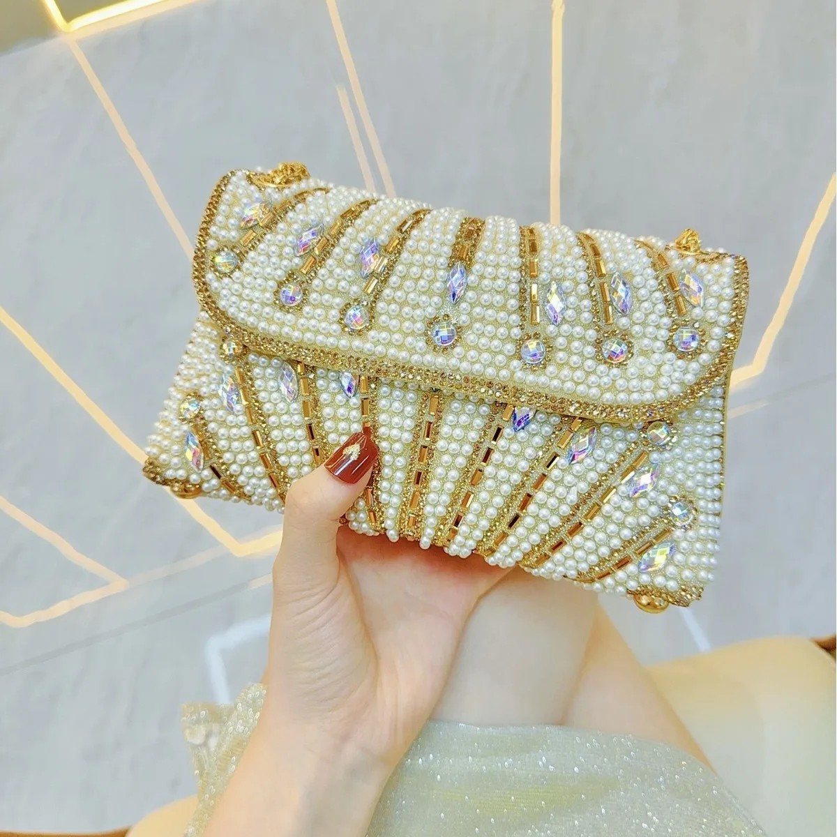 Handbags for Women 2025 New Gold Luxury Designer Handwoven Bags Evening Silver Clutch Chic
Handbags for Women 2025 New Gold Luxury Designer Handwoven Bags Evening Silver Clutch Chic
