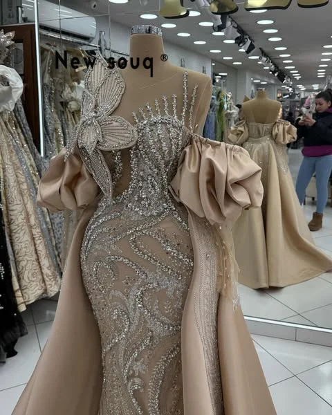 Champagne Evening Gowns Customized Long Sleeves Mermaid Long Prom Party Dresses With Detachable Train Robe De Soiree 2025 Robes
Champagne Evening Gowns Customized Long Sleeves Mermaid Long Prom Party Dresses With Detachable Train Robe De Soiree 2025 Robes